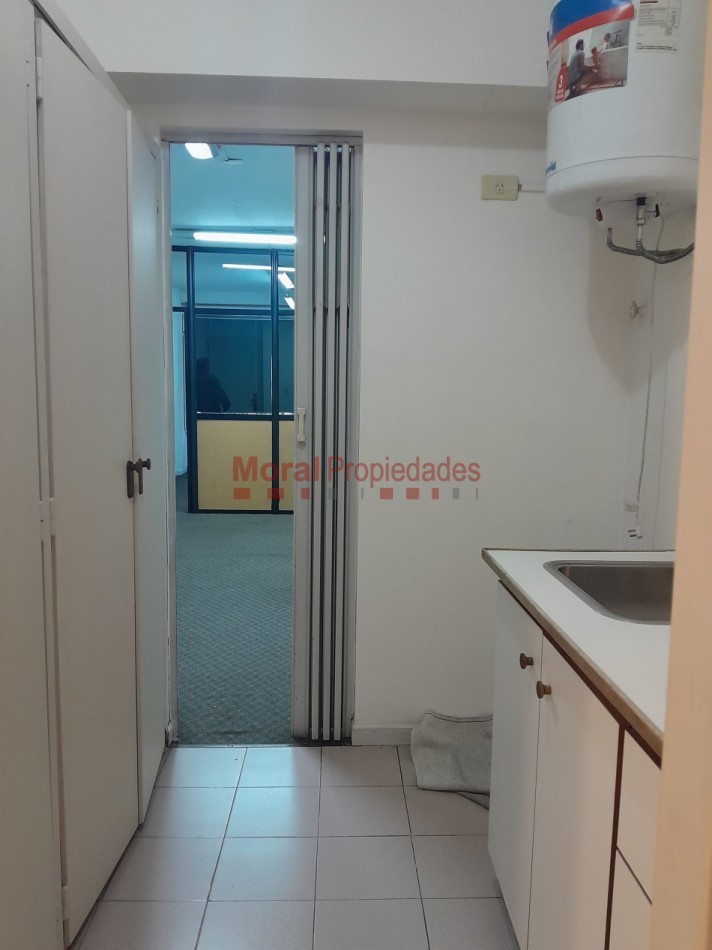 MONOAMBIENTE DIVISIBLE. 38 M2. APTO PROFESIONAL