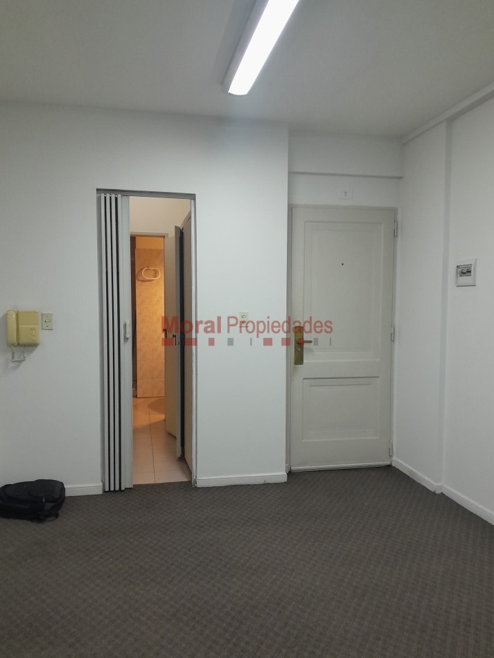 MONOAMBIENTE DIVISIBLE. 38 M2. APTO PROFESIONAL