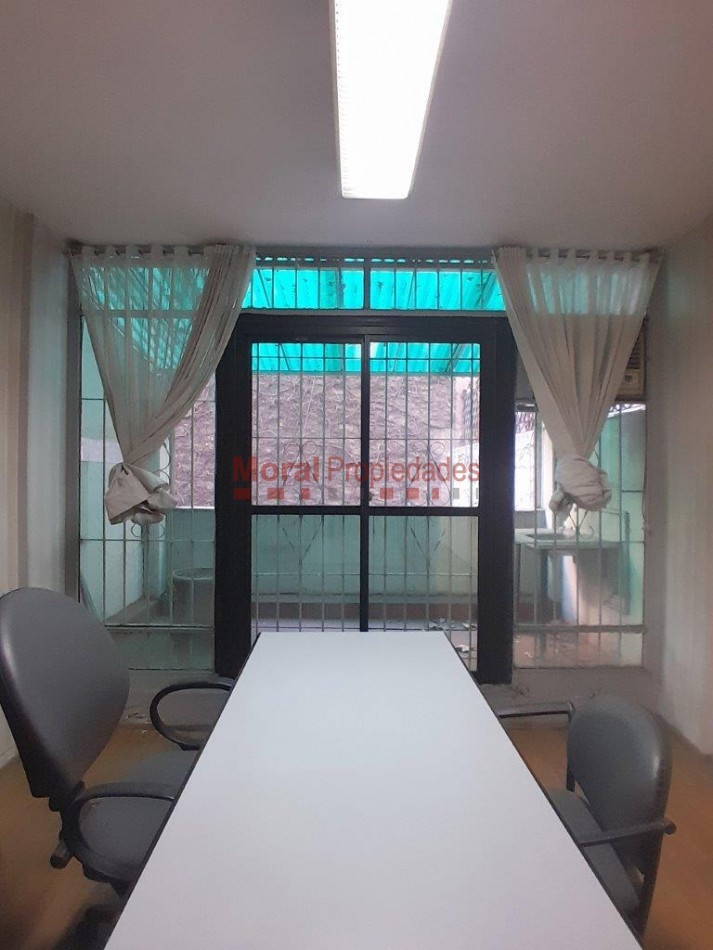 TRIBUNALES. OFICINA C/ PATIO BALCON