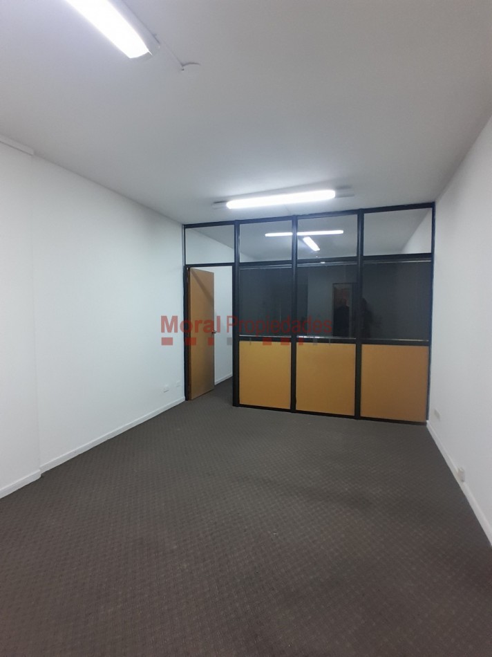 MONOAMBIENTE DIVISIBLE. 38 M2. APTO PROFESIONAL