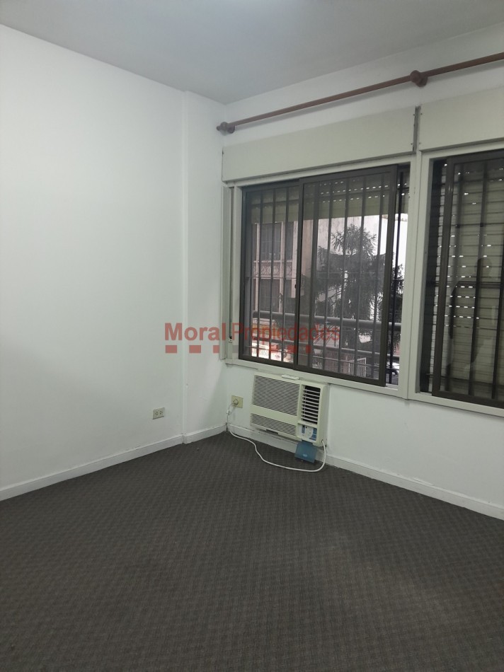 MONOAMBIENTE DIVISIBLE. 38 M2. APTO PROFESIONAL